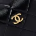 Chanel 22 small handbag, Shiny grained calfskin, enamel #A49153