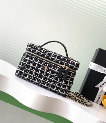 Chanel 25C Black and White Tweed Top Handle Vanity Case #A49148