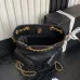Chanel Mochila, Piel de cordero efecto brillo y metal dorado #A49155