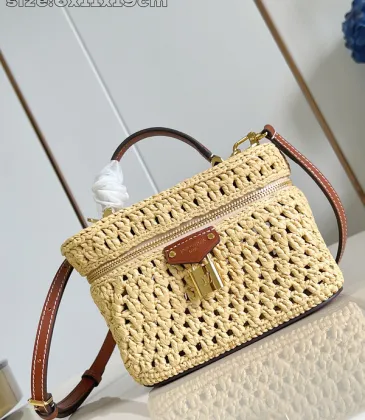 Louis Vuitton Vanity Chain Pouch Other Monogram Canvas  size:19×11×6cm #A54069