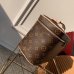 Louis Vuittou AAA Women's Handbags #9130338