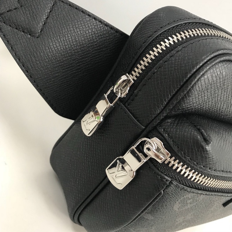 Buy Cheap Louis Vuitton Discovery waist bag black #9123176 from AAABrand.ru