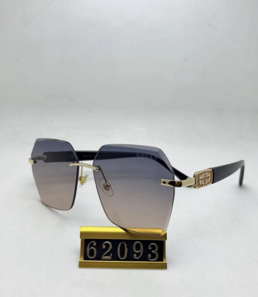 Gucci Sunglasses #999937571
