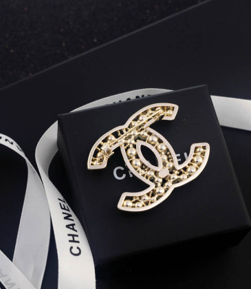 Chanel brooches #9127608