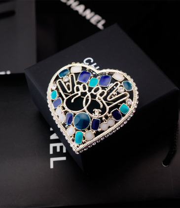 Chanel brooches #9127610