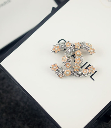 Chanel brooches #9127626