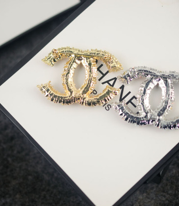 Chanel brooches #9127639