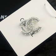 Chanel brooches #9127653