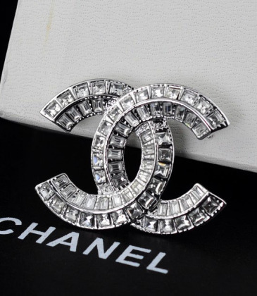 Chanel brooches #9127656