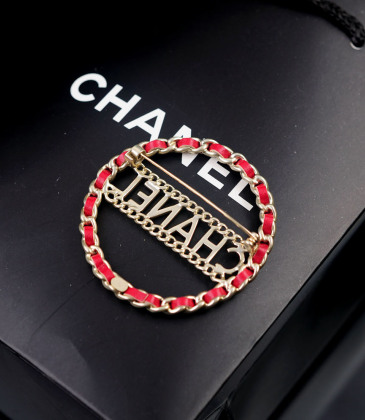 Chanel brooches #9127670