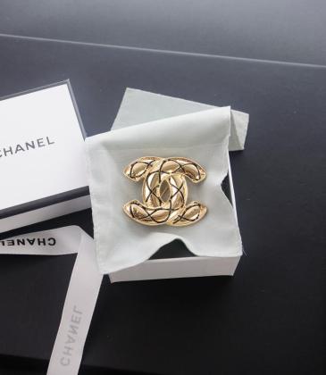 Chanel brooches #99874424