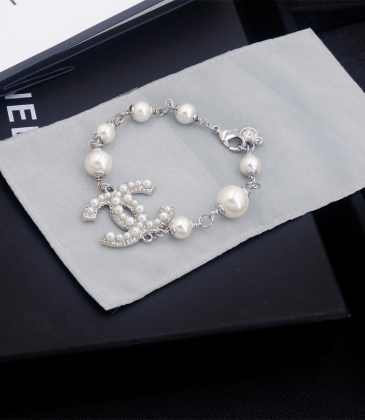 Chanel brooches #99904830