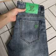 Louis Vuitton Jeans for MEN #999921767