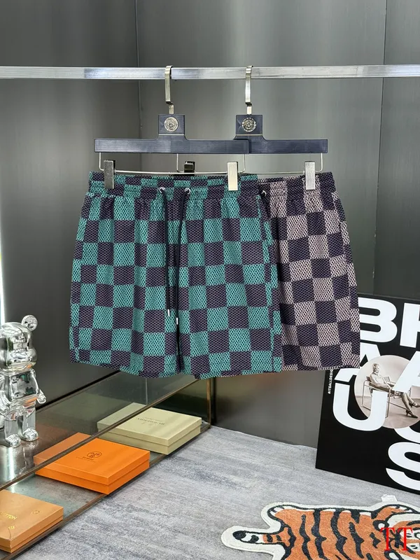 Louis Vuitton Pants for Louis Vuitton Short Pants for men Beach shorts Plaid shorts #A53054