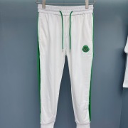 Moncler pants for Men #999924985
