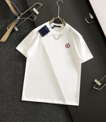 Louis Vuitton T-Shirts for AAAA Louis Vuitton T-Shirts #A22095