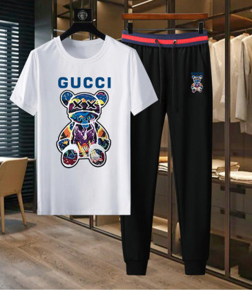 Gucci Tracksuits for Gucci short tracksuits for men #A25748