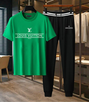 Louis Vuitton tracksuits for Louis Vuitton short tracksuits for men #A25760