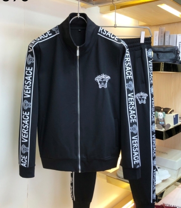 versace Tracksuits for Men's long tracksuits #999928735