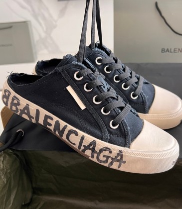 Balenciaga shoes for Balenciaga Unisex Shoes #A27359