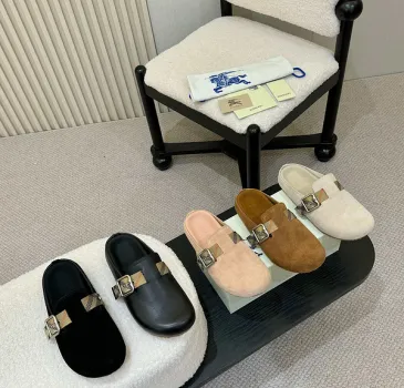 Unisex Burberry Slippers: Checked Luxury &amp; Comfort for Both Men and Women #A54197