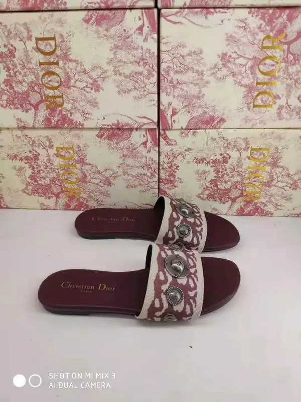 dior bedroom slippers