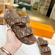 Louis Vuitton Shoes for Women's Louis Vuitton Sandals #999924397