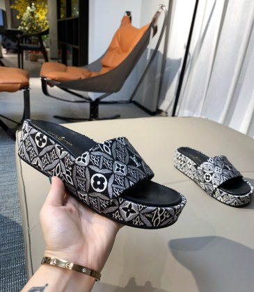 Louis Vuitton Shoes for Women's Louis Vuitton Slippers #99905795