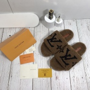 Louis Vuitton Shoes for Women's Louis Vuitton Slippers #999902352