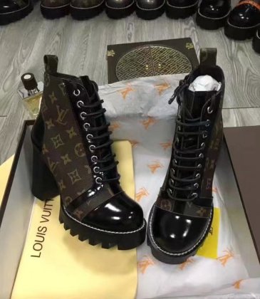 Women's Brand L boots #9102072