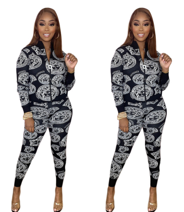 Brand Versace new Fashion Tracksuits for Women #999919303