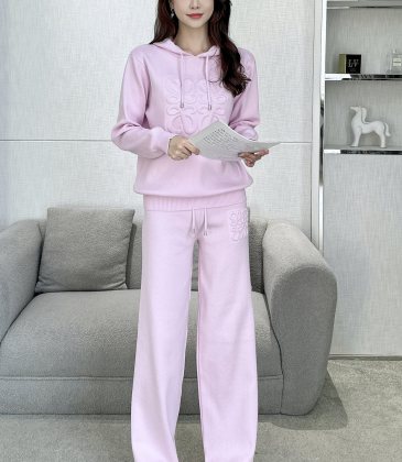 LOEWE Fashion Tracksuits for Women #A30949